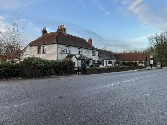 The Carnarvon Arms historic exterior