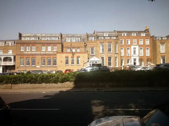Richmond Hill Hotel — exterior