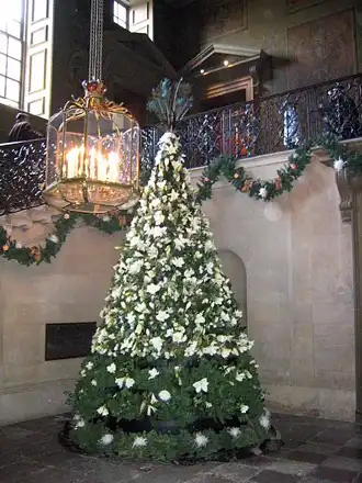 Hampton Court Palace Festive Fayre — an earlier Christmas scene