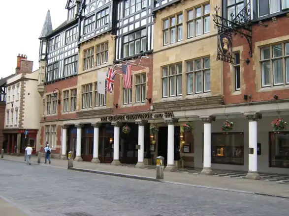 Gwesty'r Grosvenor yng Nghaer -- The Grosvenor Hotel in Chester