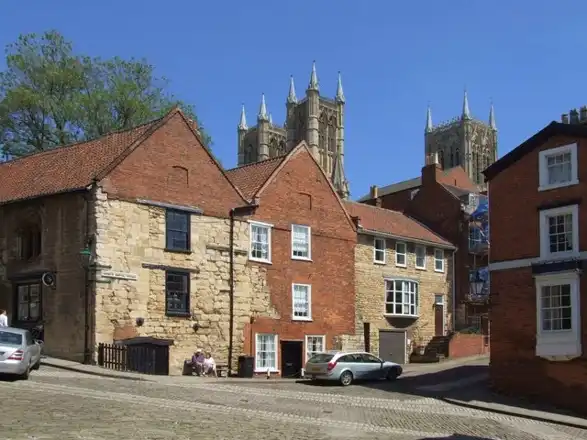 Bailgate in Lincoln; nearby setting, not a White Hart hotel photograph