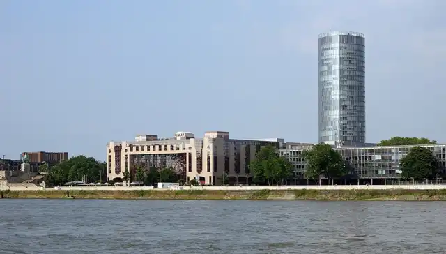 Hyatt Regency Cologne beside the Rhine