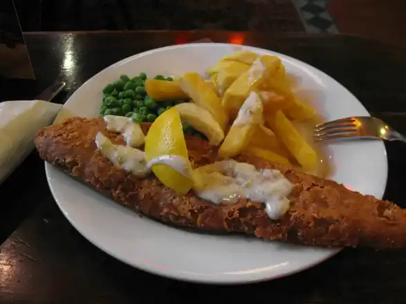 Food type: A plate of Fish and chips, UK