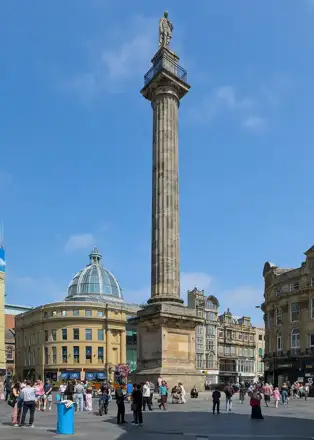 Nearby: Newcastle upon Tyne (Tyne and Wear, England, UK) - Grey's Monument Square