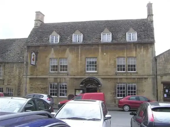 Noel Arms Hotel on Chipping Campden High Street