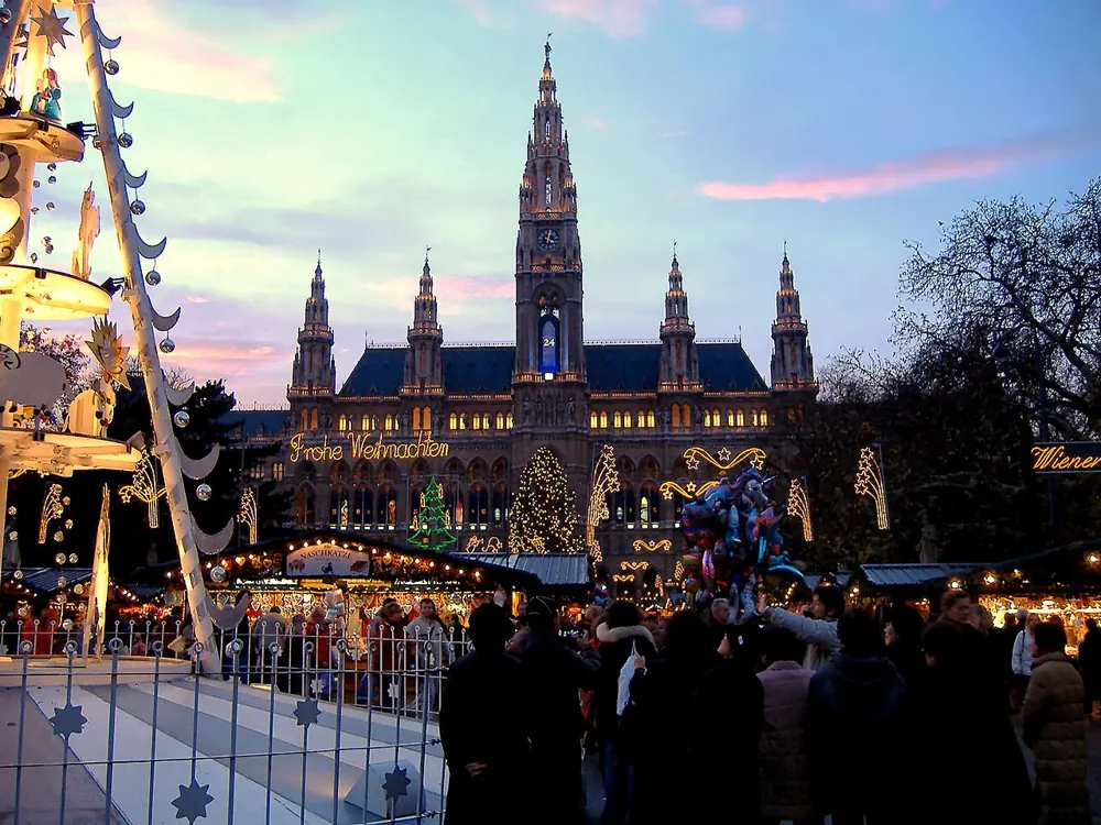 Vienna Rathausplatz Christmas market in December 2006